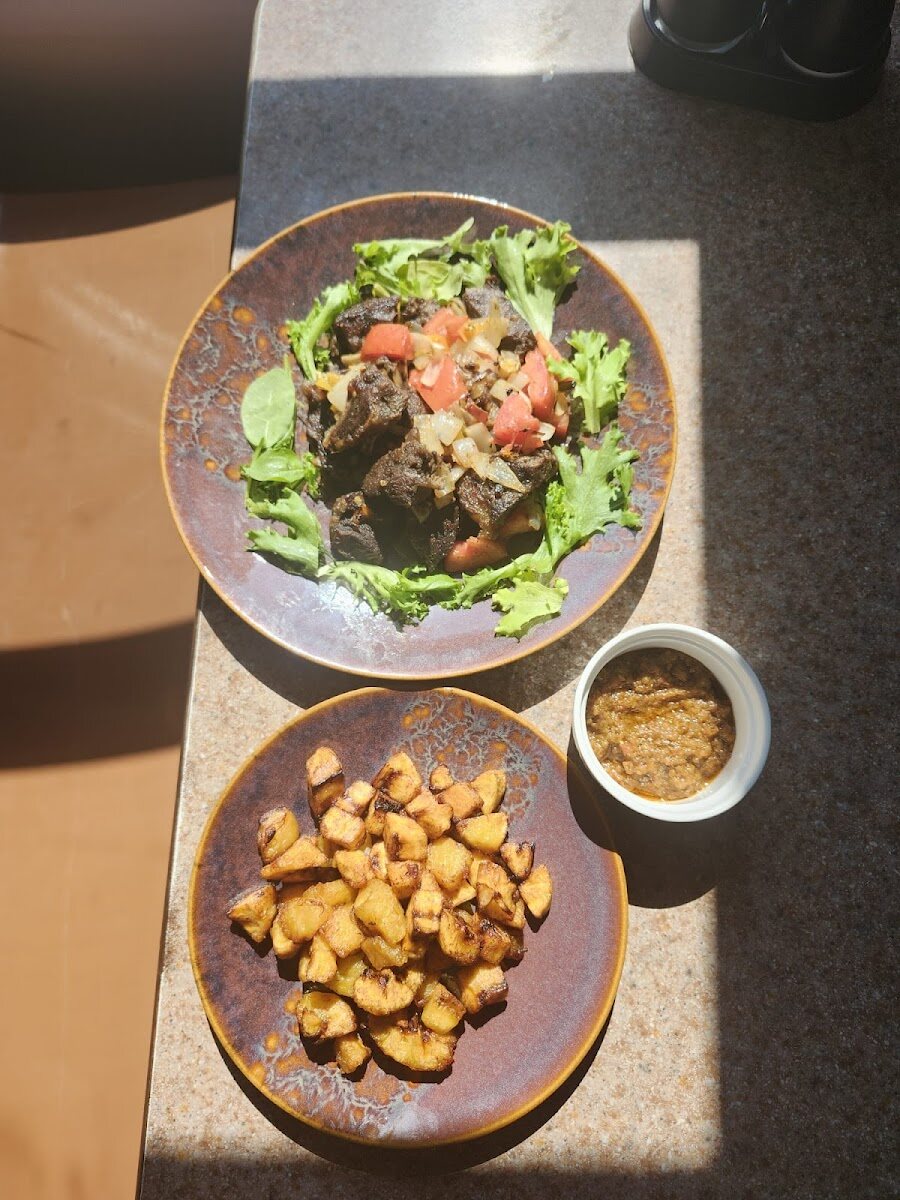 Demi-poulet braisé à l'épice africaine